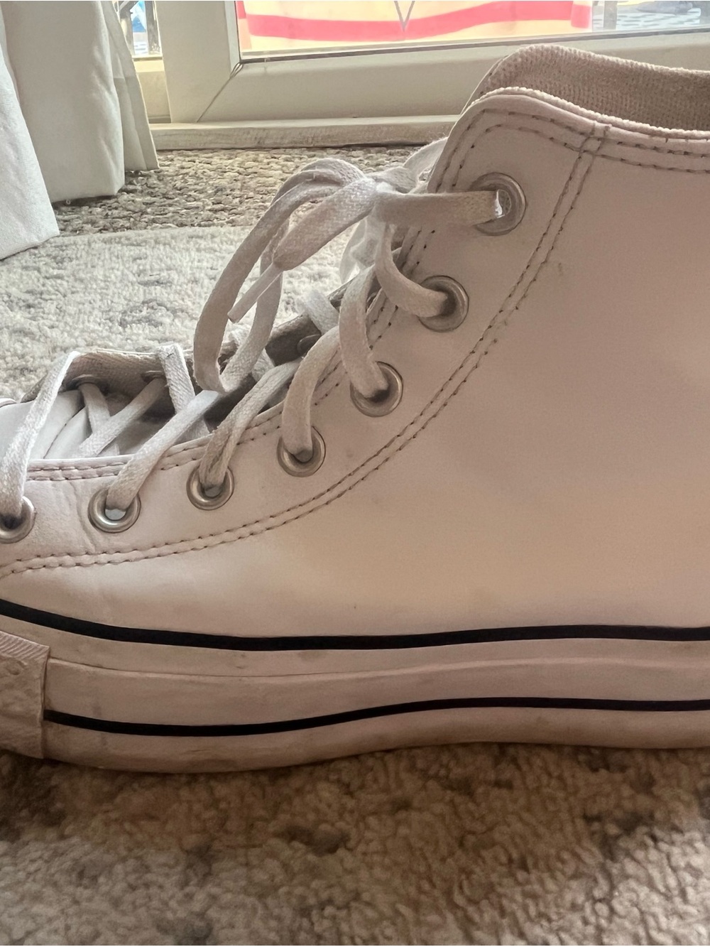 Converse Women’s Chuck Taylor All Star Leather Platform White - Picture 6 of 11